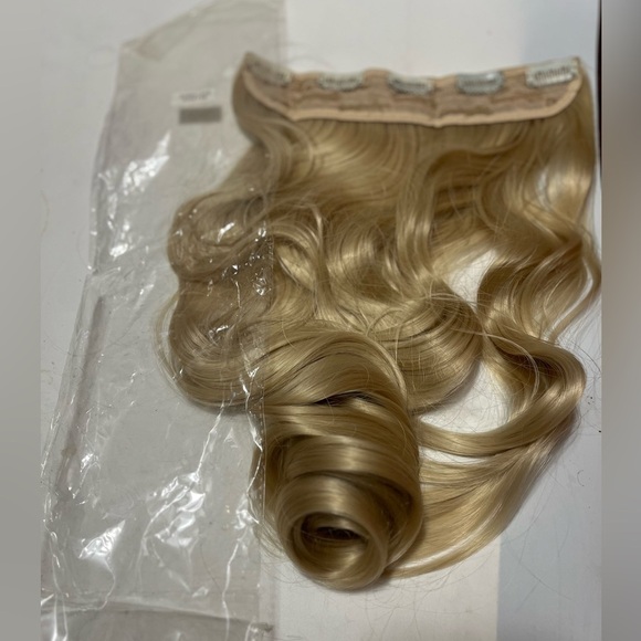 SARLA Hair Extensions 22 “ 613 Blonde Long Synthetic Wavy Curly - Picture 3 of 6